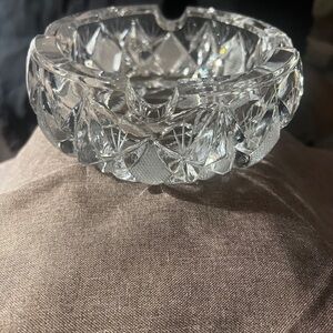 HEAVY GLASS CLEAR CUT CRYSTAL ASHTRAY BOWL~ VINTAGE
